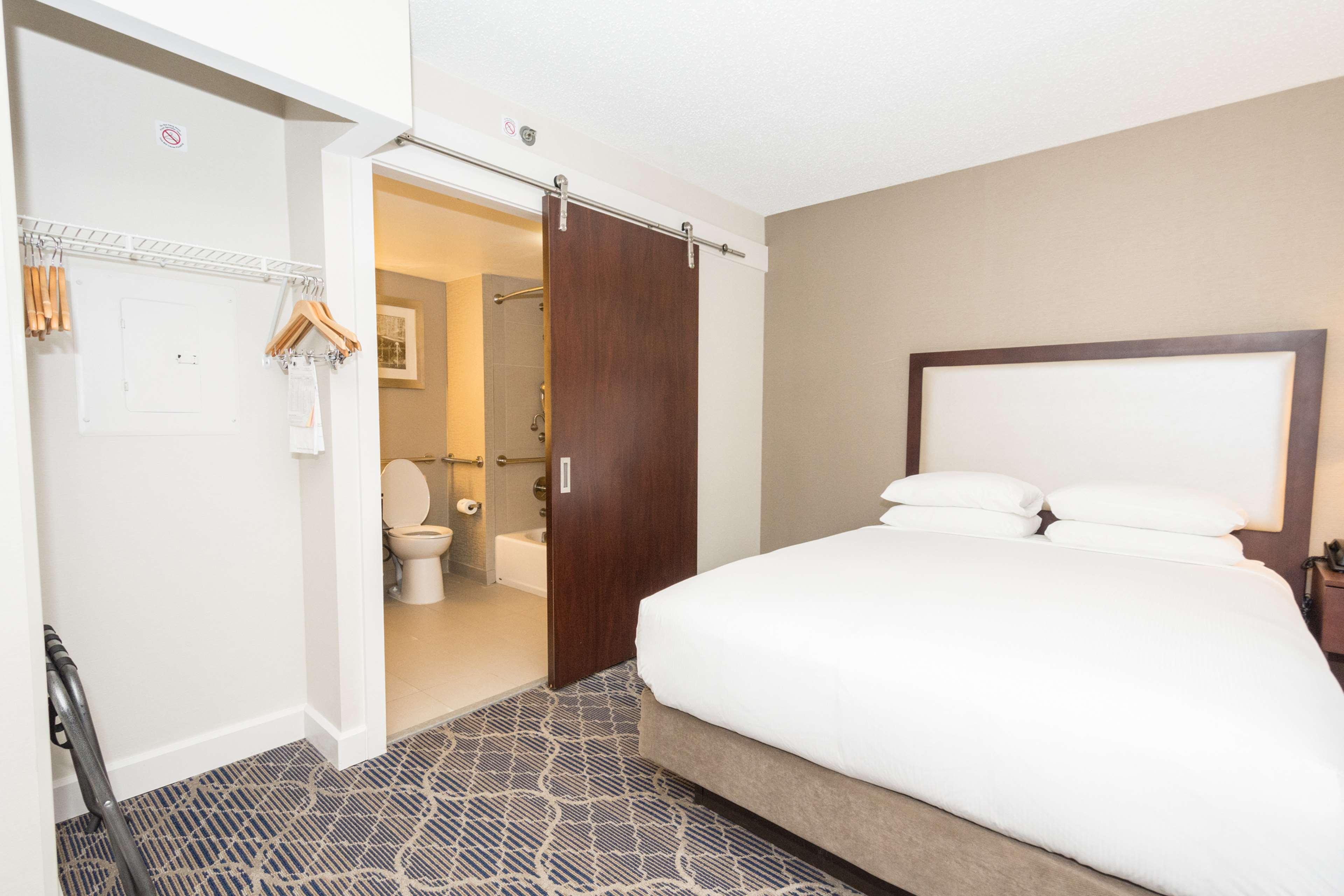 Doubletree Suites By Hilton At The Battery Atlanta Smyrna Εξωτερικό φωτογραφία