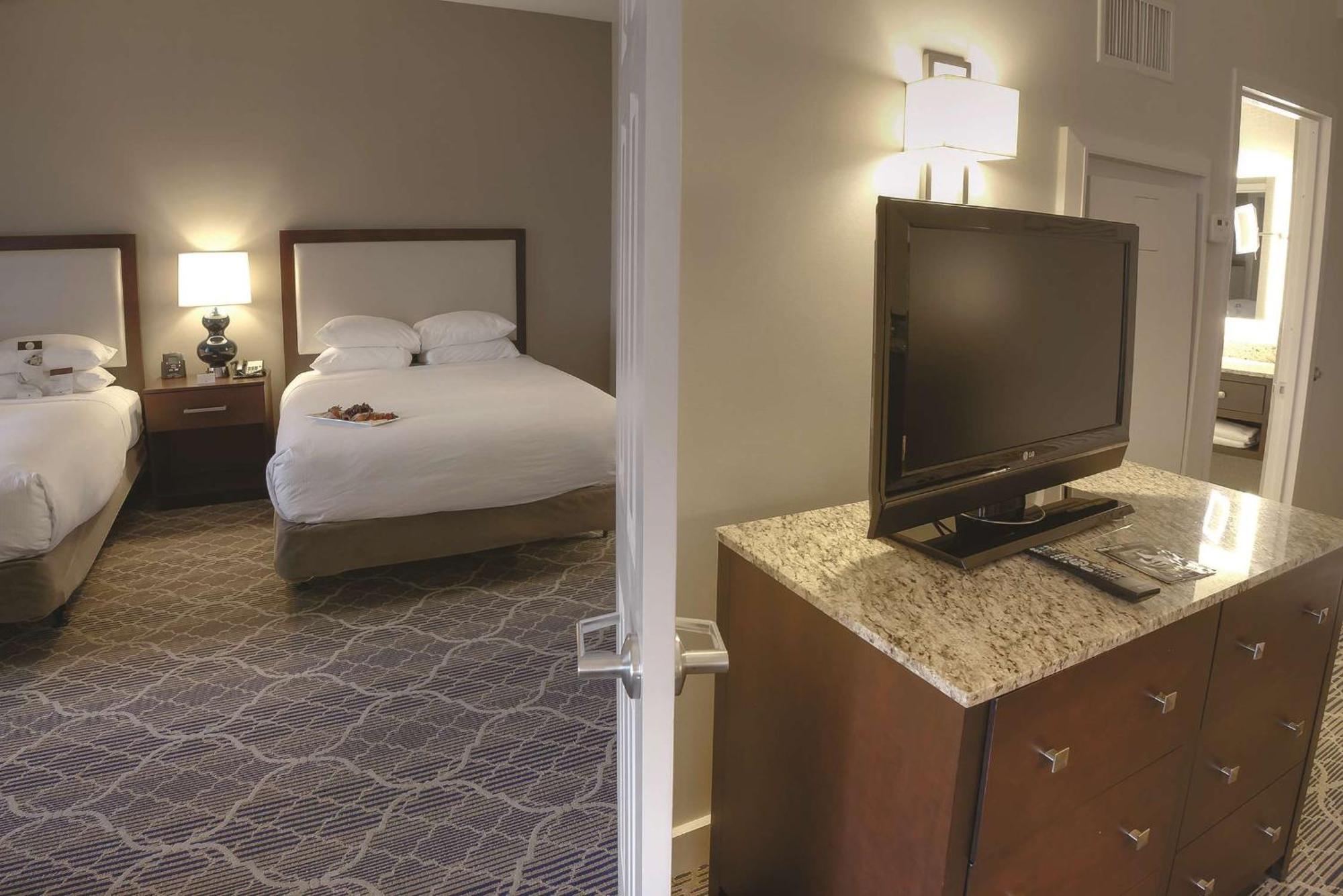 Doubletree Suites By Hilton At The Battery Atlanta Smyrna Εξωτερικό φωτογραφία