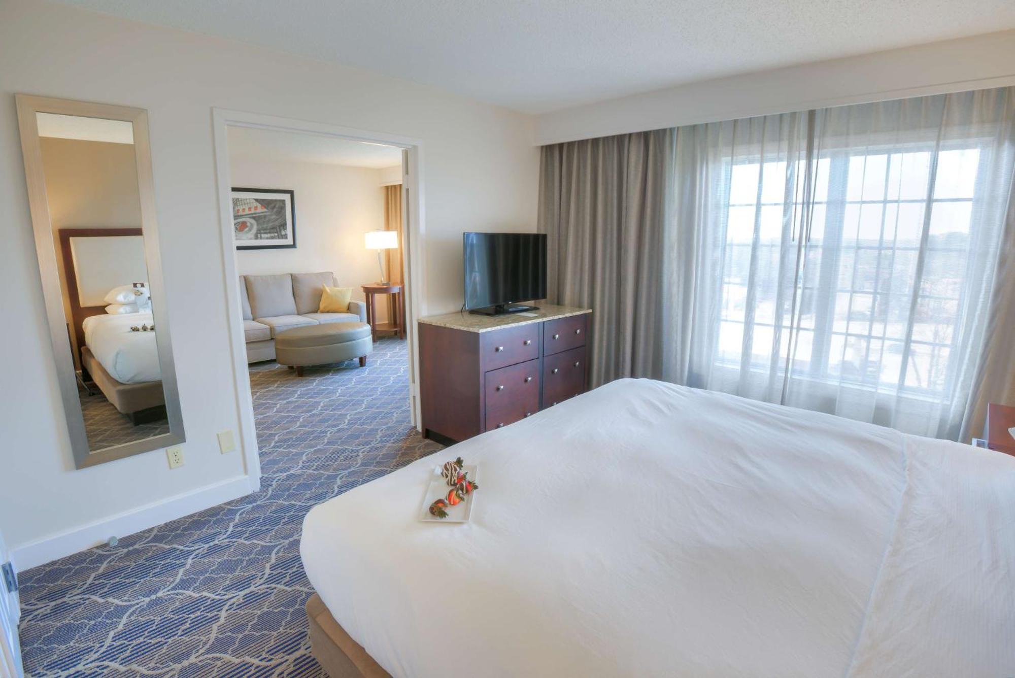 Doubletree Suites By Hilton At The Battery Atlanta Smyrna Εξωτερικό φωτογραφία