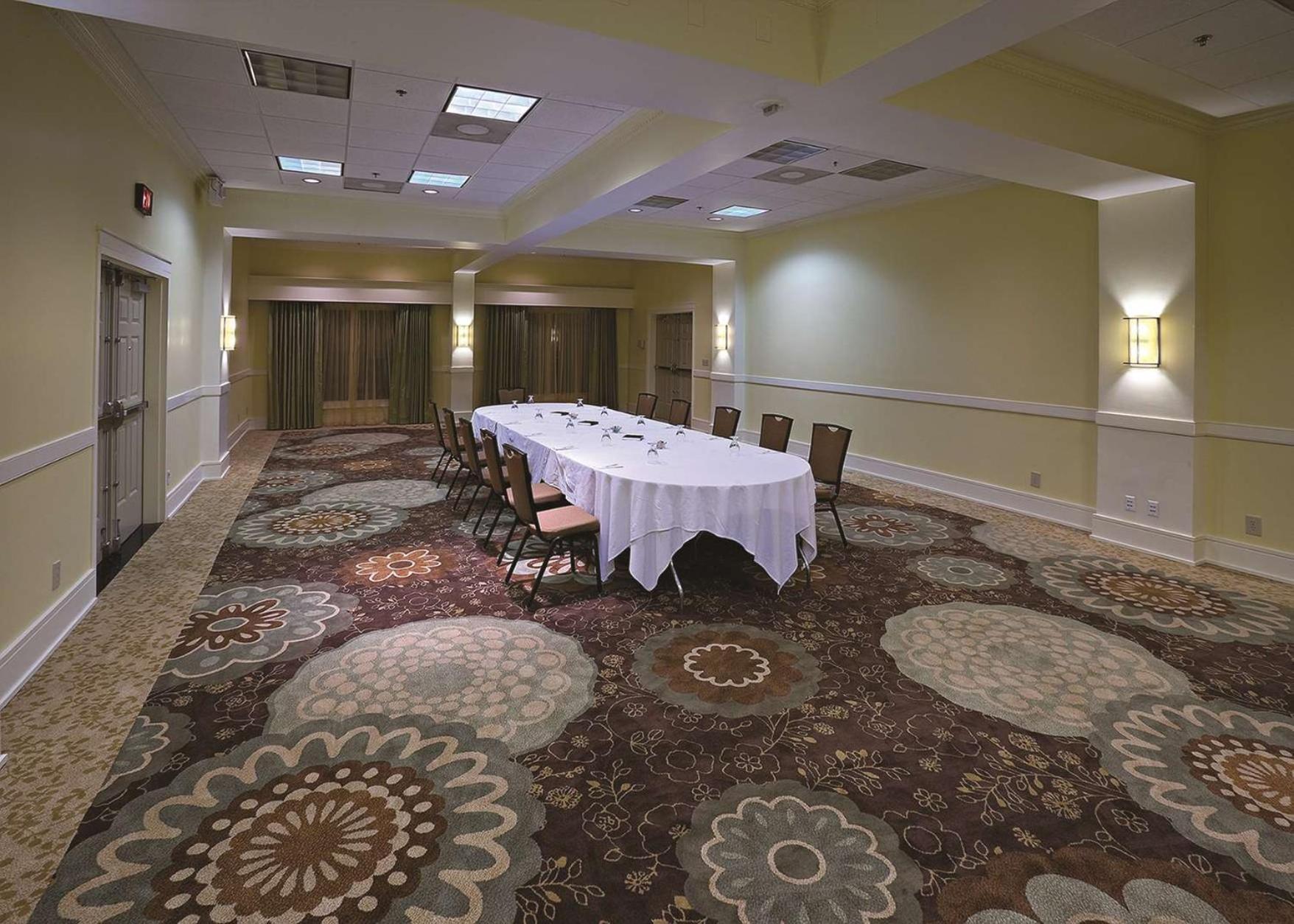 Doubletree Suites By Hilton At The Battery Atlanta Smyrna Εξωτερικό φωτογραφία