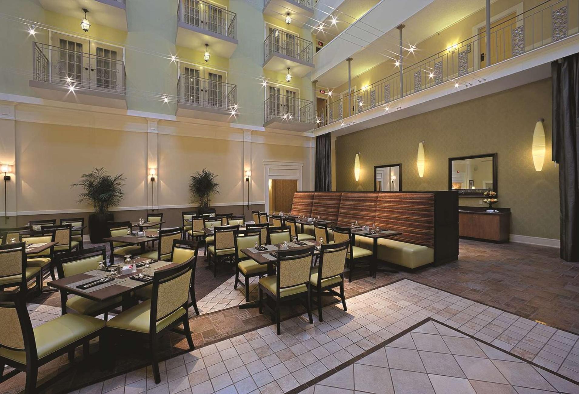Doubletree Suites By Hilton At The Battery Atlanta Smyrna Εξωτερικό φωτογραφία