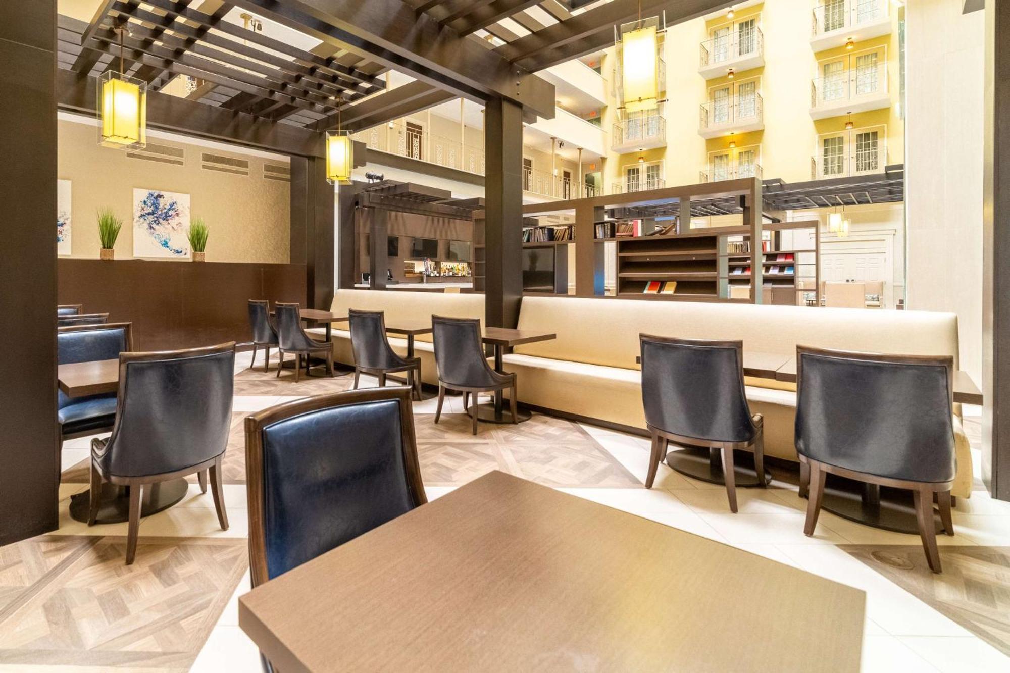 Doubletree Suites By Hilton At The Battery Atlanta Smyrna Εξωτερικό φωτογραφία